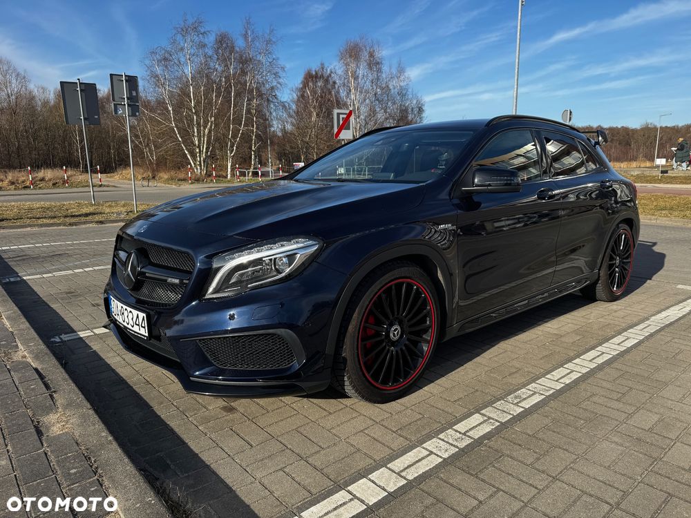 Mercedes-Benz GLA - 2