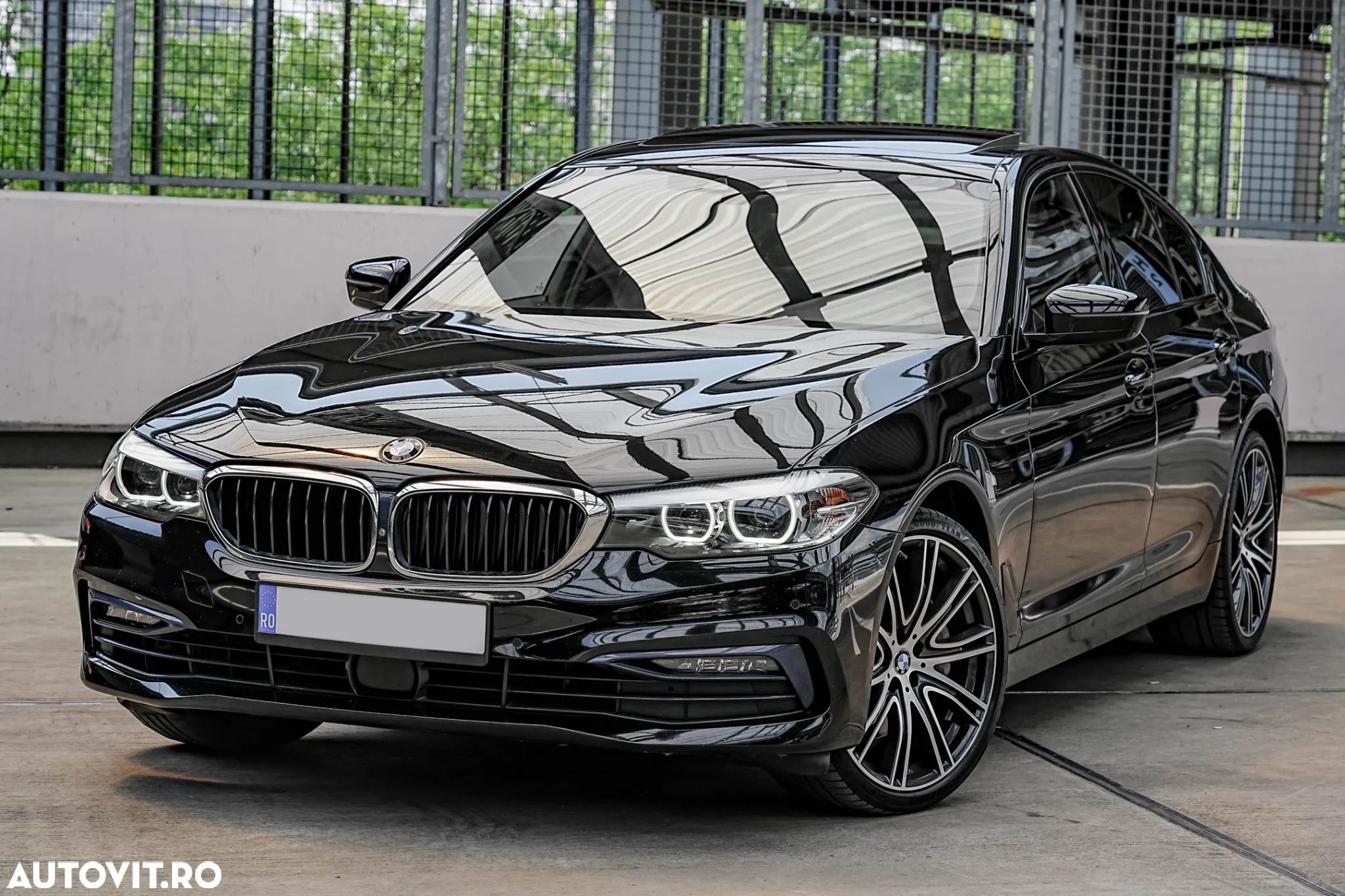 BMW Seria 5 540i xDrive Aut. Sport Line - 1