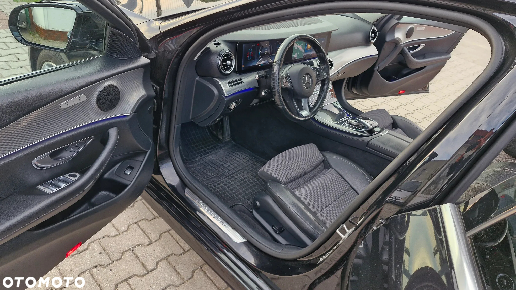 Mercedes-Benz Klasa E 220 d T 9G-TRONIC AMG Line - 23