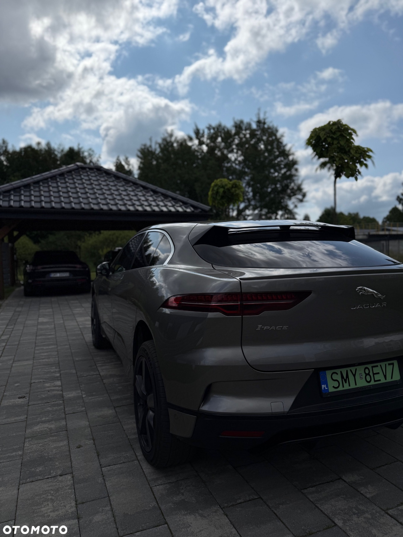 Jaguar I-Pace EV400 90kWh AWD R-Dynamic HSE - 37