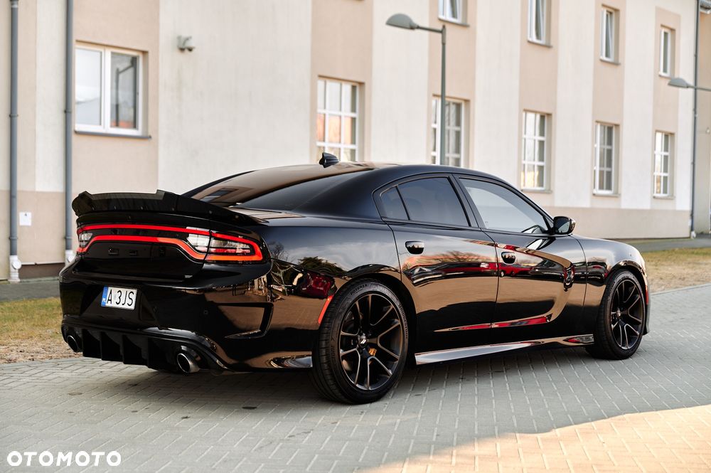 Dodge Charger 6.4 Scat Pack - 13