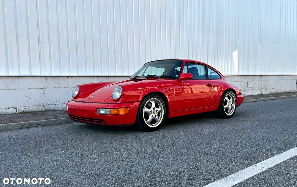 Porsche 911 Carrera 4 - 2
