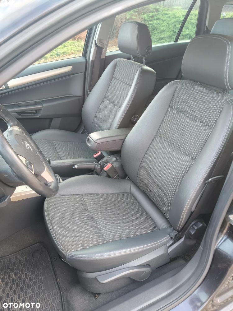 Opel Astra 1.7 CDTI DPF - 14