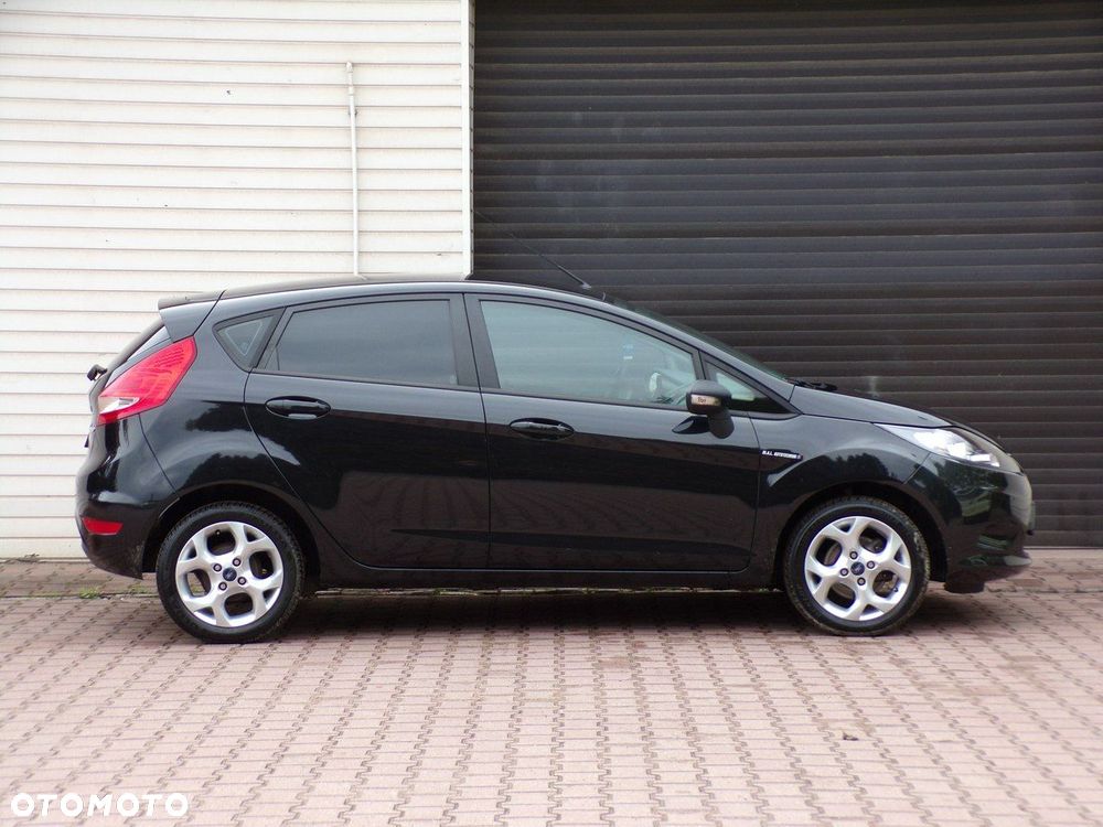 Ford Fiesta - 10
