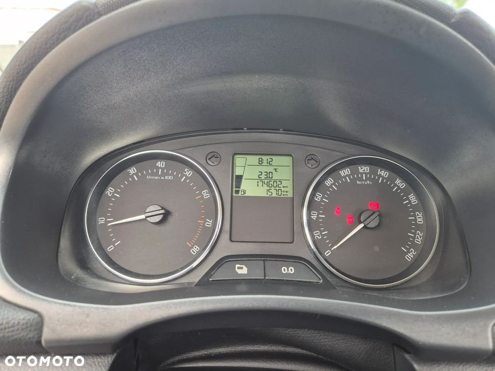 Skoda Roomster 1.4 MPI Fresh - 24