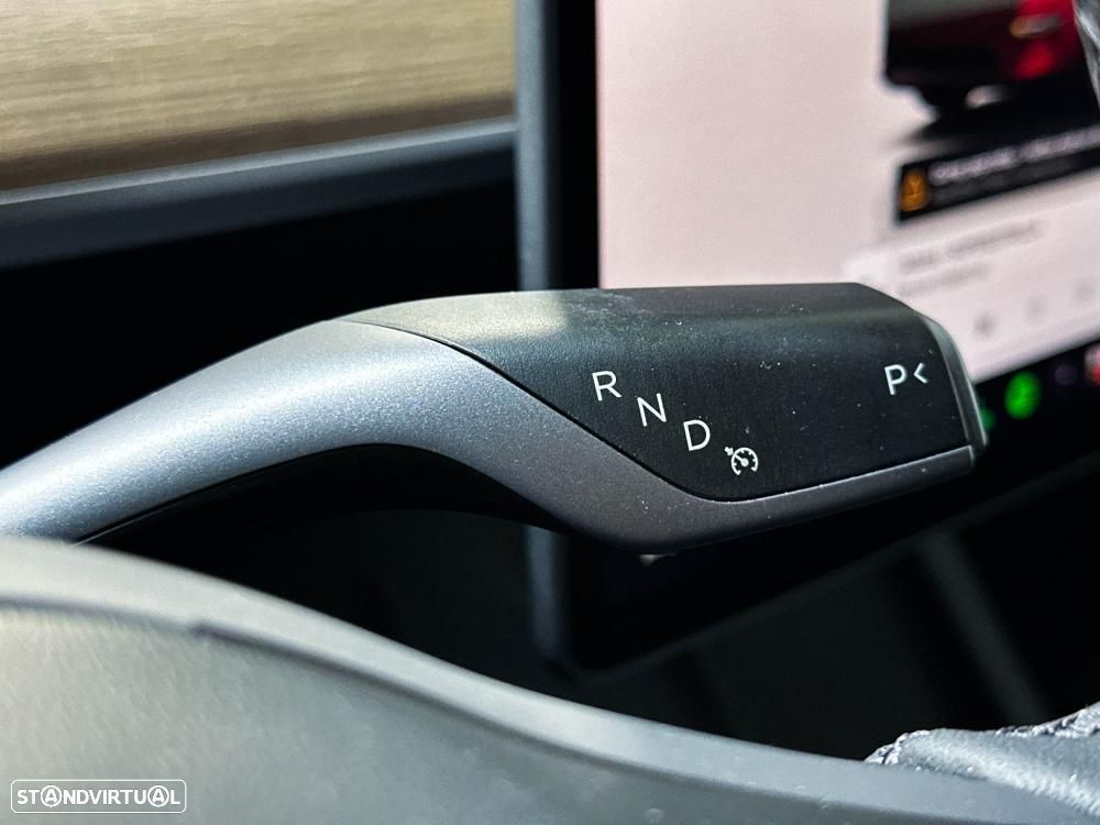 Tesla Model Y Long Range RWD - 42