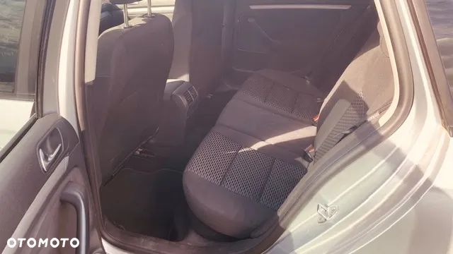 Volkswagen Golf VI 1.6 TDI Highline - 9