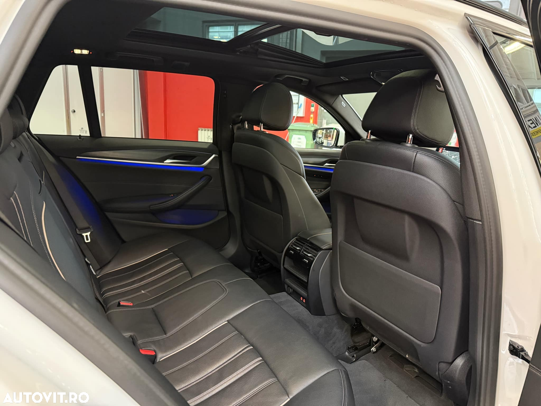 BMW Seria 5 520d xDrive AT - 10