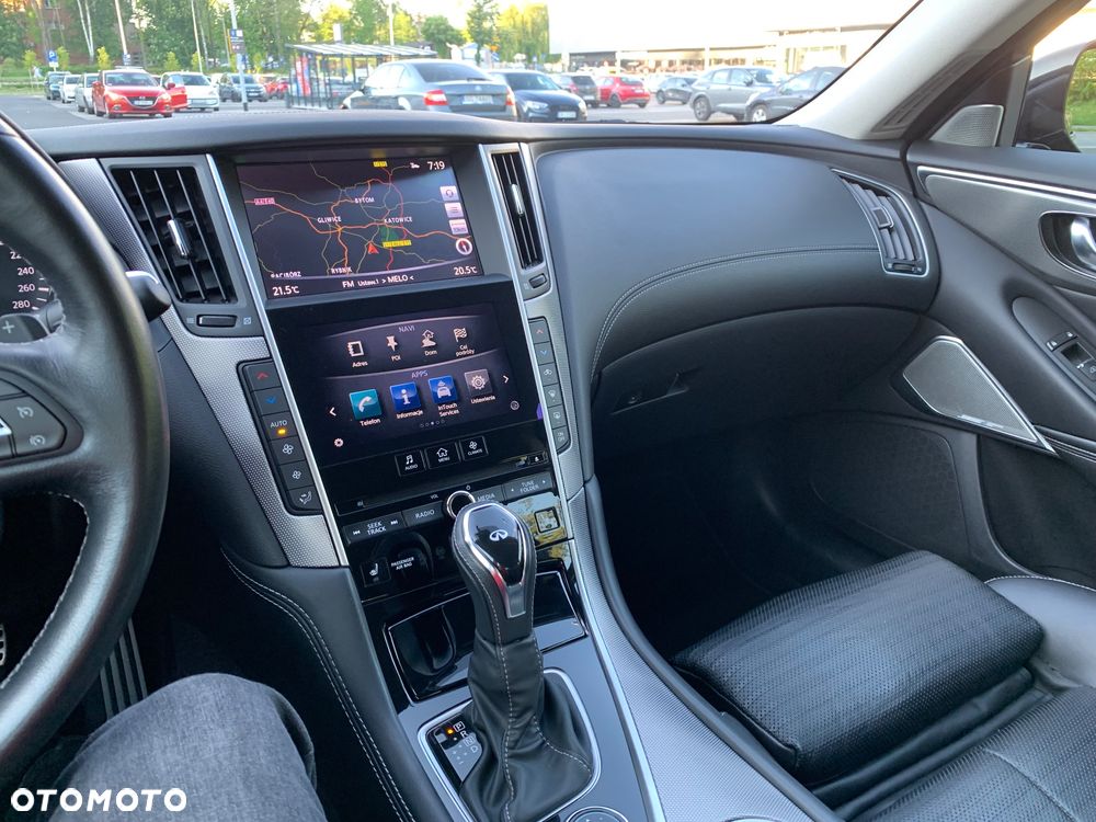 Infiniti Q50 2.0t Sport Sound Studio by Bose - 19