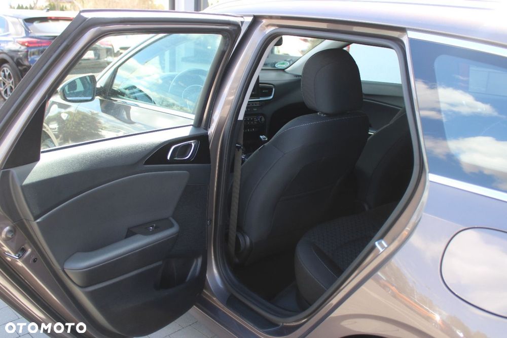 Kia Ceed - 18
