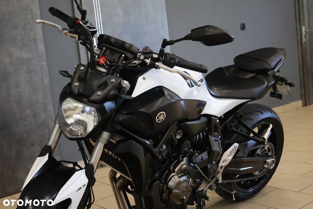 Yamaha MT - 12