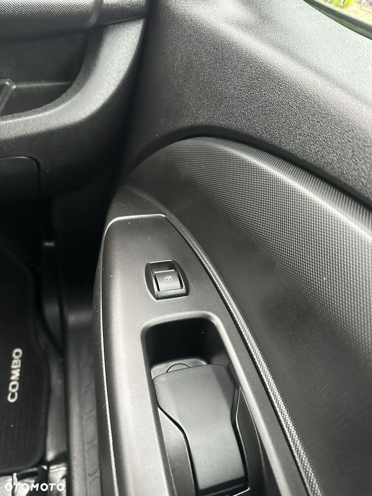 Opel Combo - 27