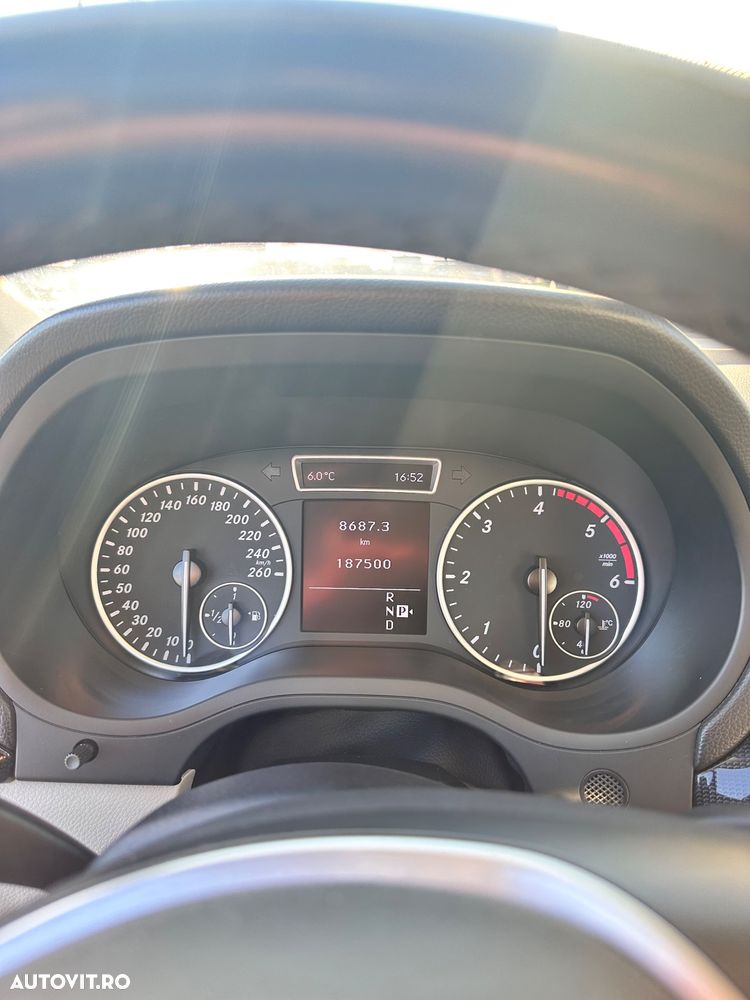 Mercedes-Benz B 180 - 12