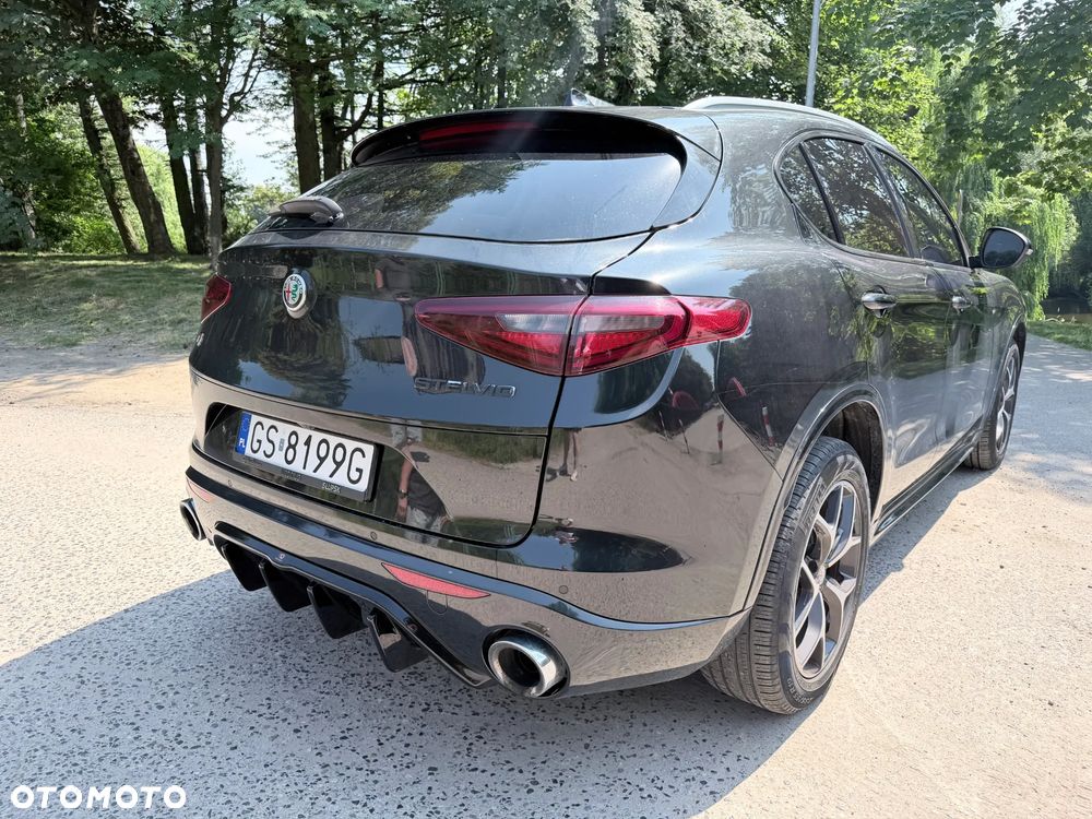 Alfa Romeo Stelvio 2.0 Turbo 16V AT8-Q4 Lusso Ti - 5