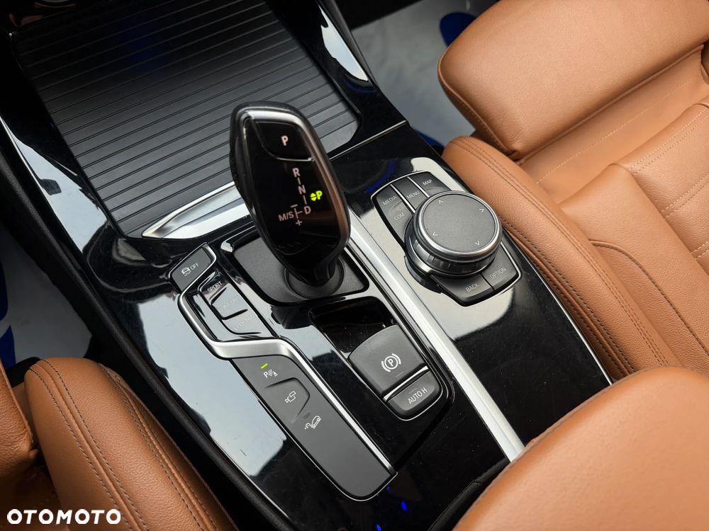 BMW X3 xDrive20d xLine - 24