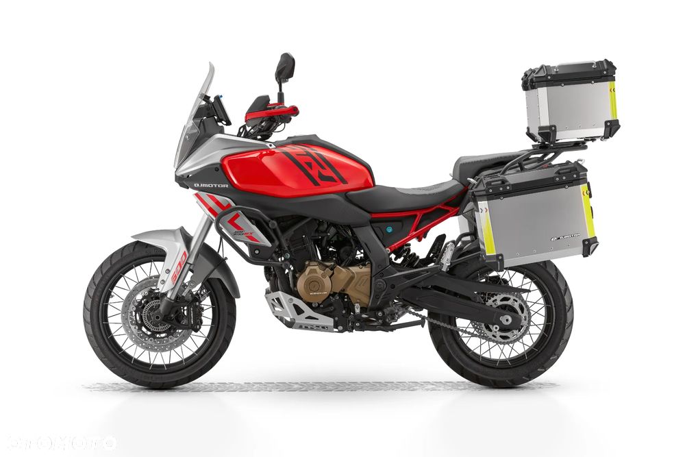 QJMOTOR SRT 600SX - 11