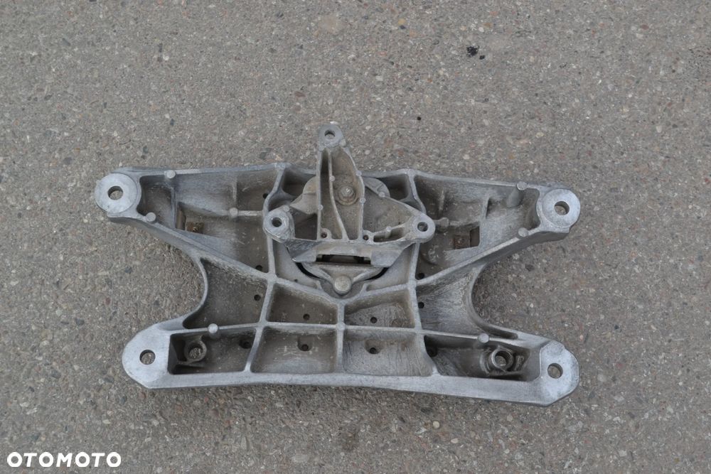 AUDI A4 B8 A5 Q5 ŁAPA PODPORA SKRZYNI BIEGÓW 8K0399263AF PODUSZKA 8K0399115R - 2