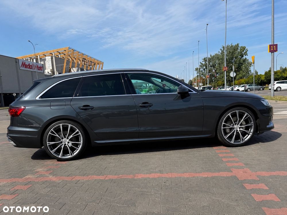 Audi A4 Avant 30 TDI S tronic advanced - 30