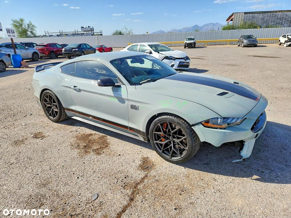 Ford Mustang - 3