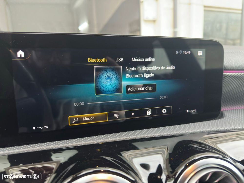 Mercedes-Benz CLA 200 - 21