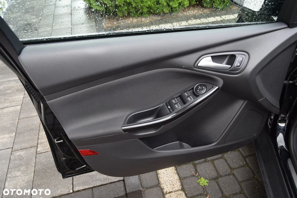 Ford Focus 1.0 EcoBoost Titanium Business - 21