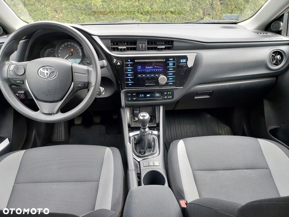 Toyota Auris 1.6 Classic Plus - 13