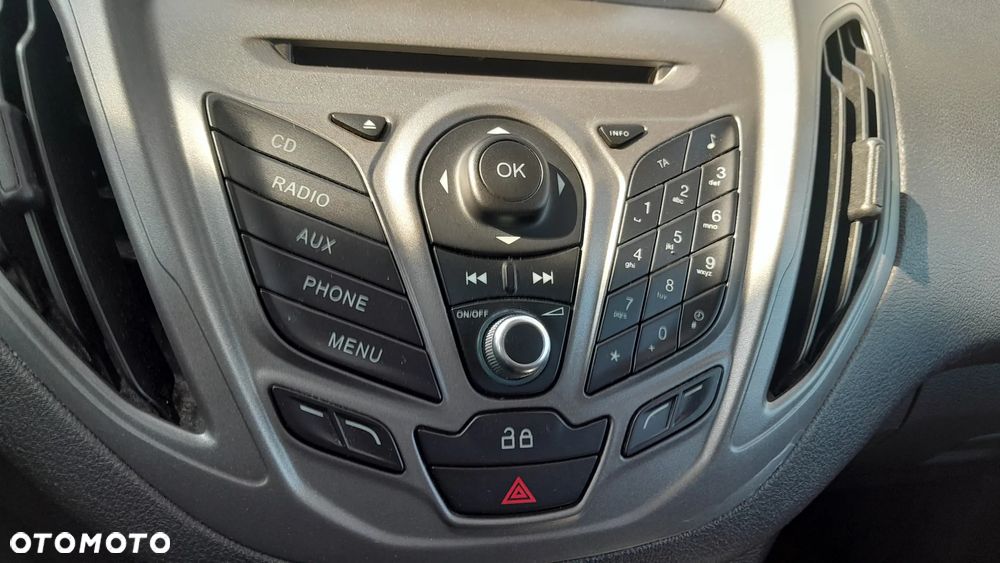 Ford Transit Courier - 14