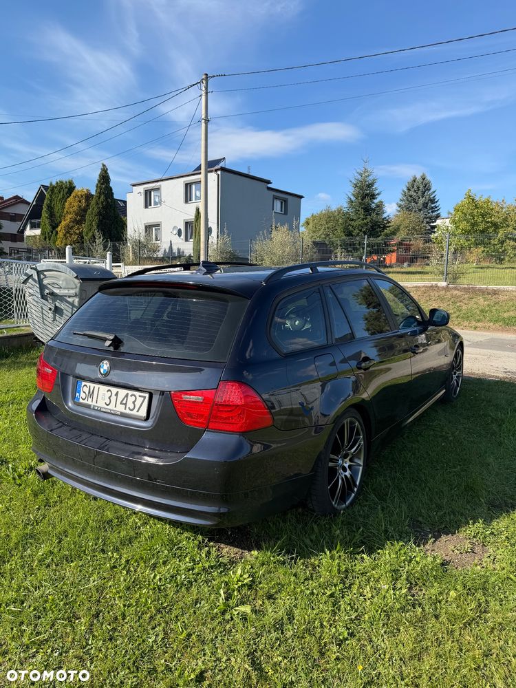 BMW Seria 3 320i - 3