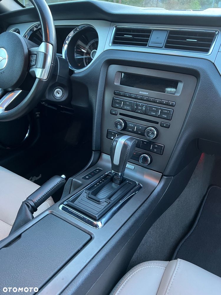 Ford Mustang 3.7 V6 Premium - 15