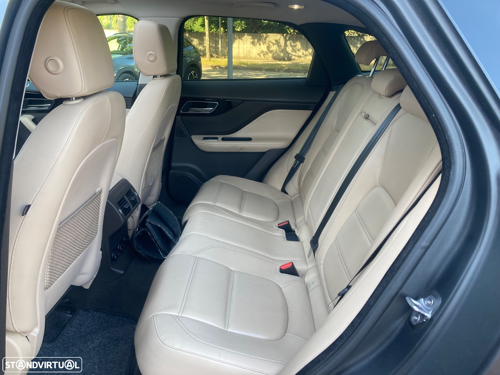 Jaguar F-Pace 2.0 i4D Portfolio AWD Aut. - 18