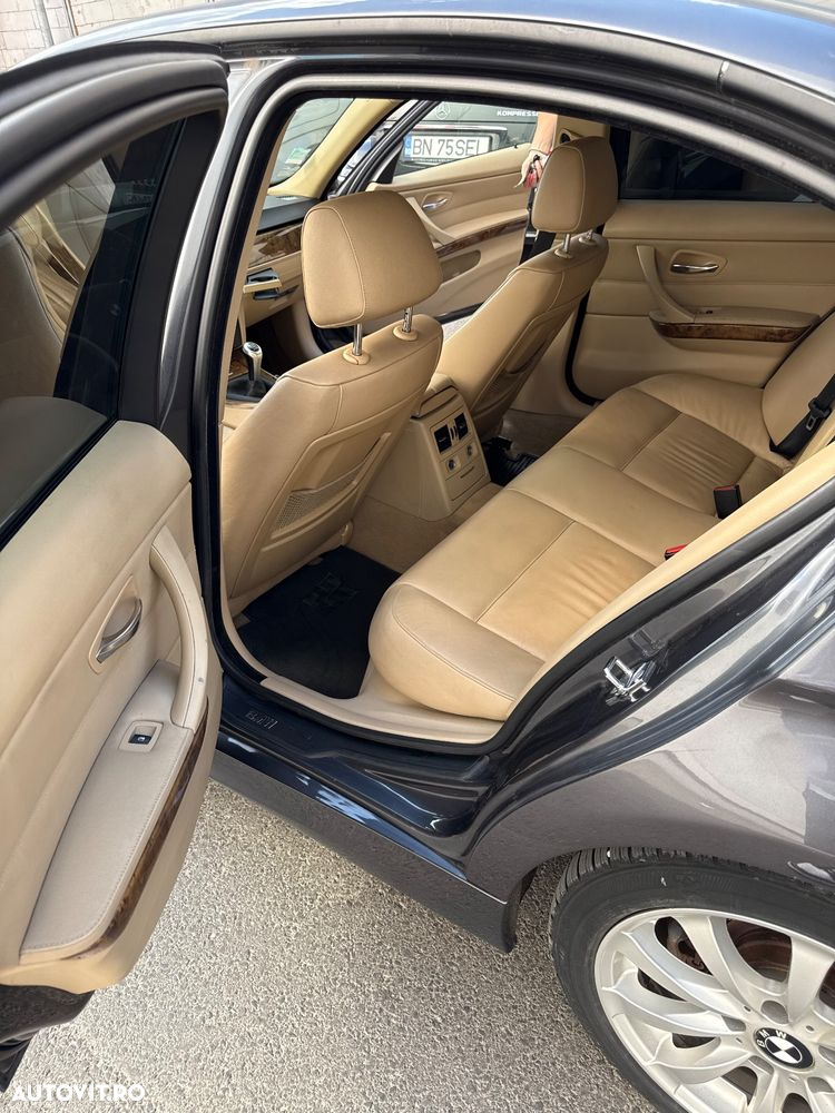BMW Seria 3 320d - 9