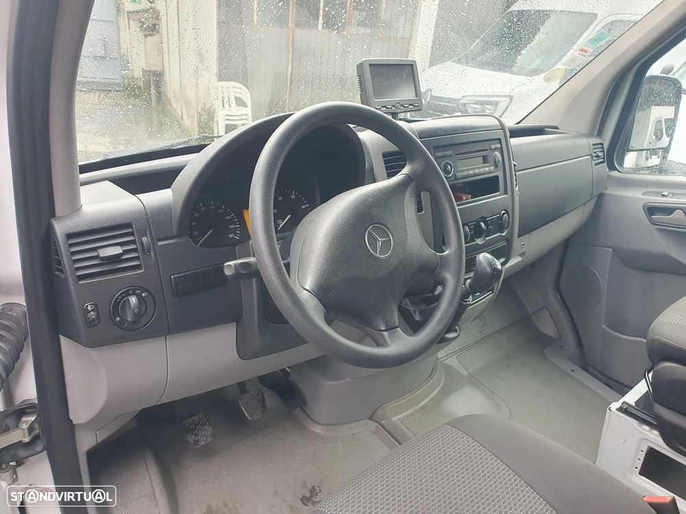 Mercedes-Benz 310 CDI - 6