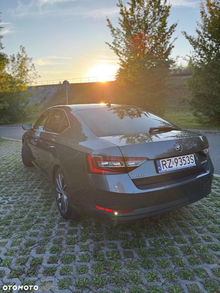 Skoda Superb 1.8 TSI L&K DSG - 6