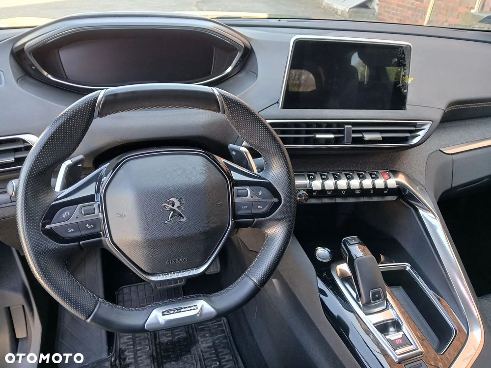 Peugeot 5008 1.6 PureTech GT Line S&S EAT8 - 17