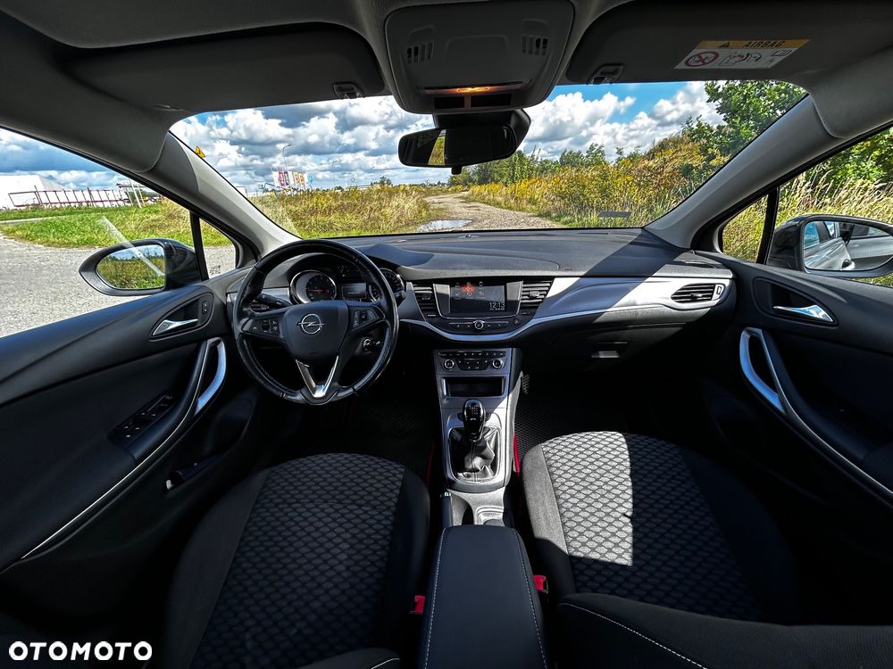 Opel Astra 1.2 T Edition S&S - 4