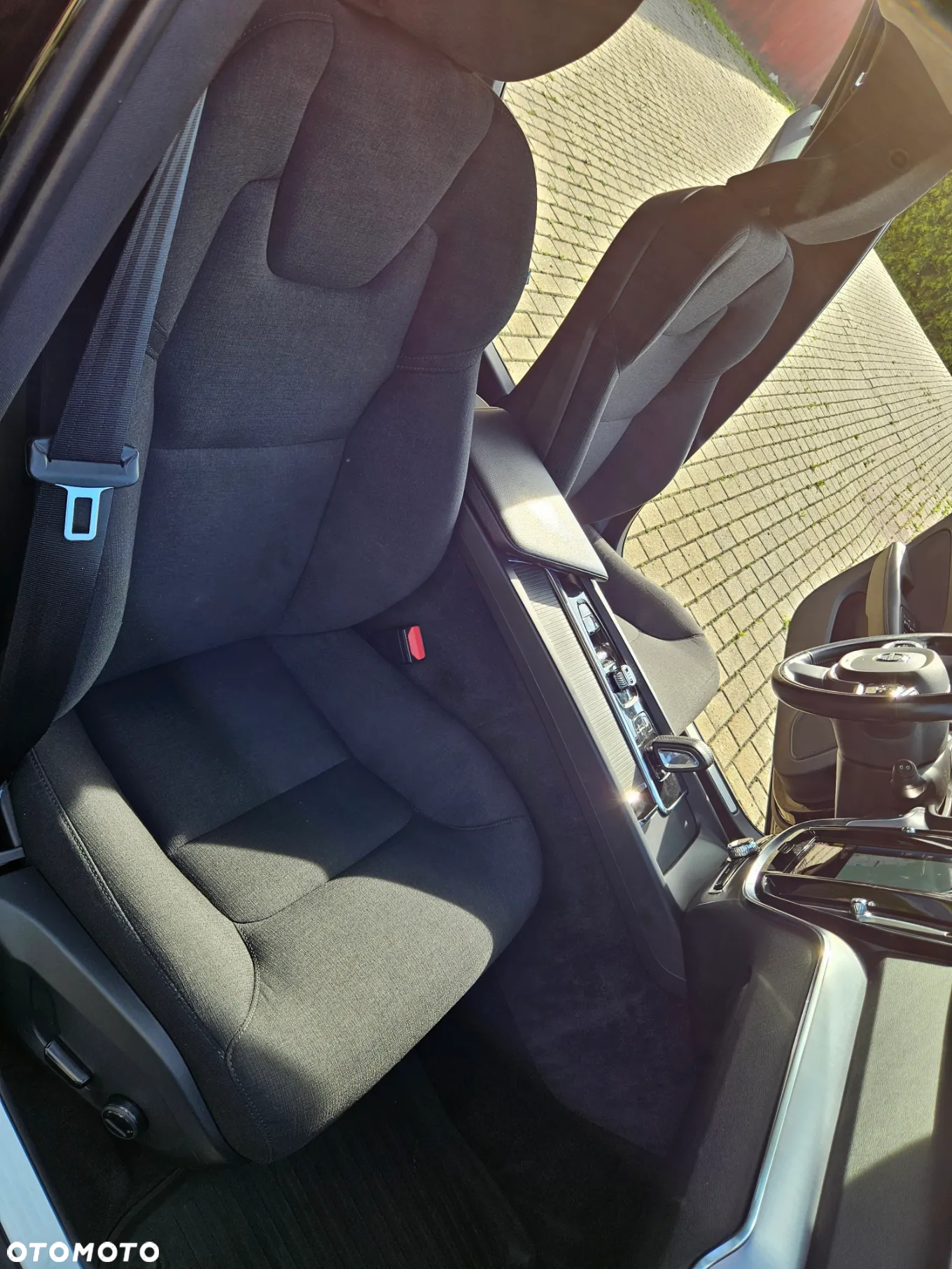 Volvo V60 D4 Momentum Pro - 30