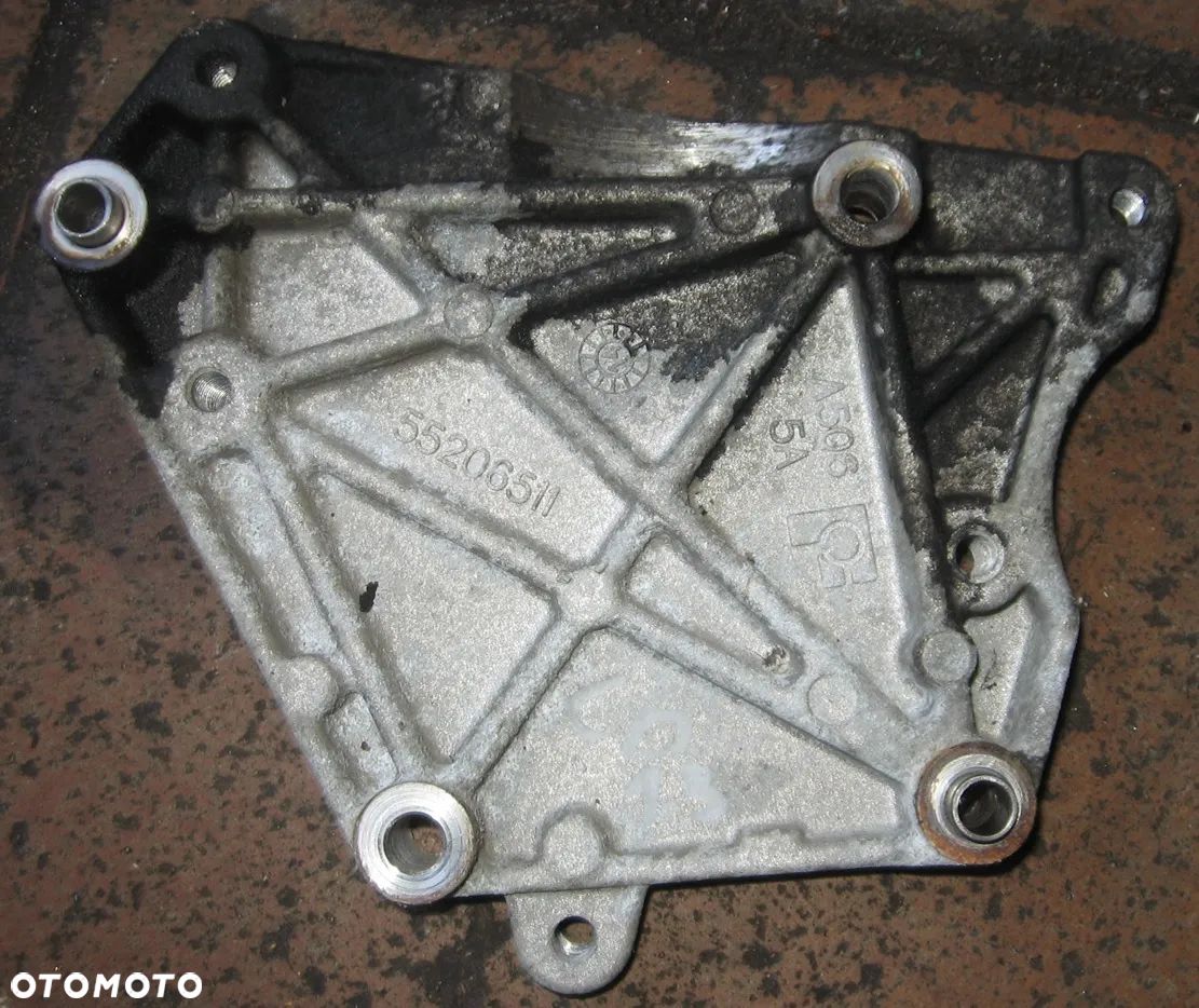 wspornik alternatora CORSA D COMBO 1.3 CDTI 55206511 - 1