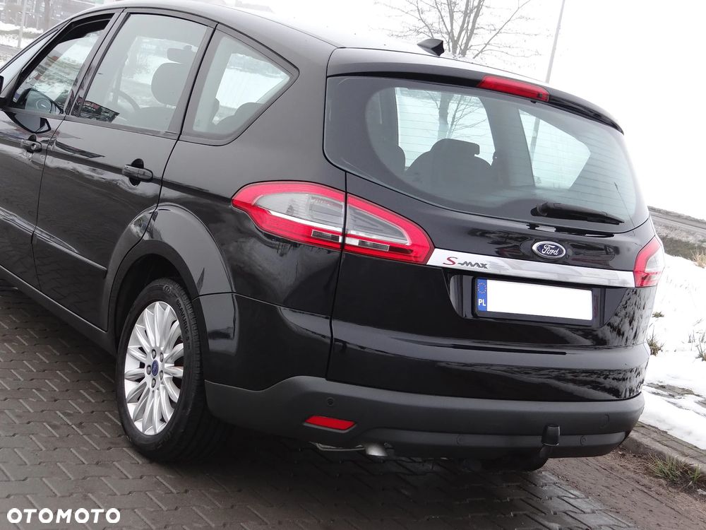 Ford S-Max - 17