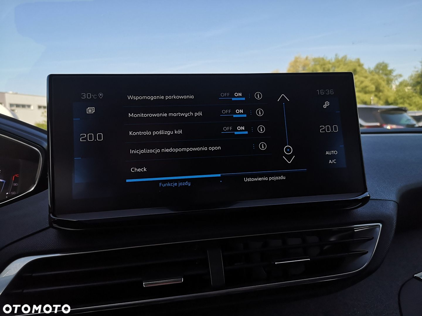 Peugeot 3008 1.2 PureTech Allure S&S EAT8 - 11