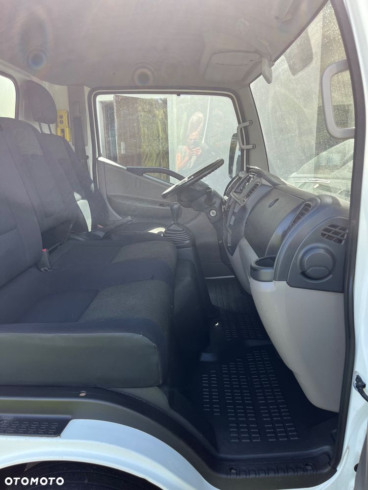 Nissan NT 400 - 11