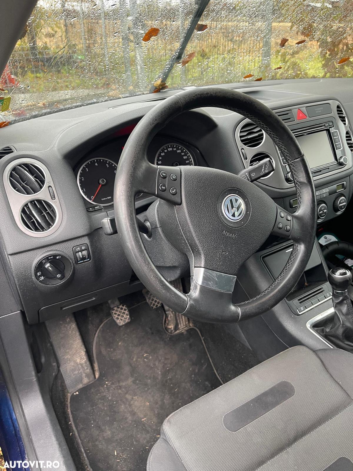 Volkswagen Tiguan - 3