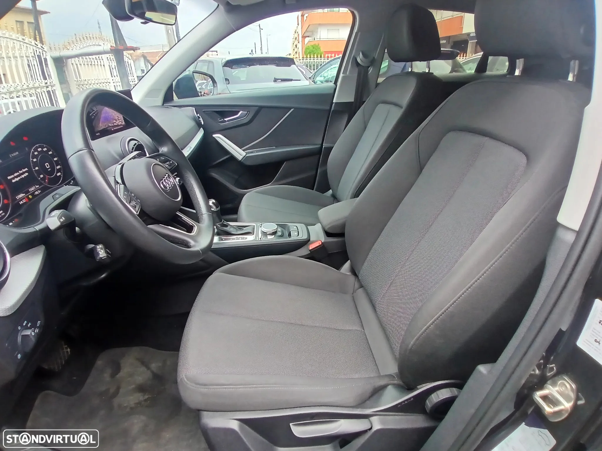 Audi Q2 35 TDI Advanced S tronic - 14