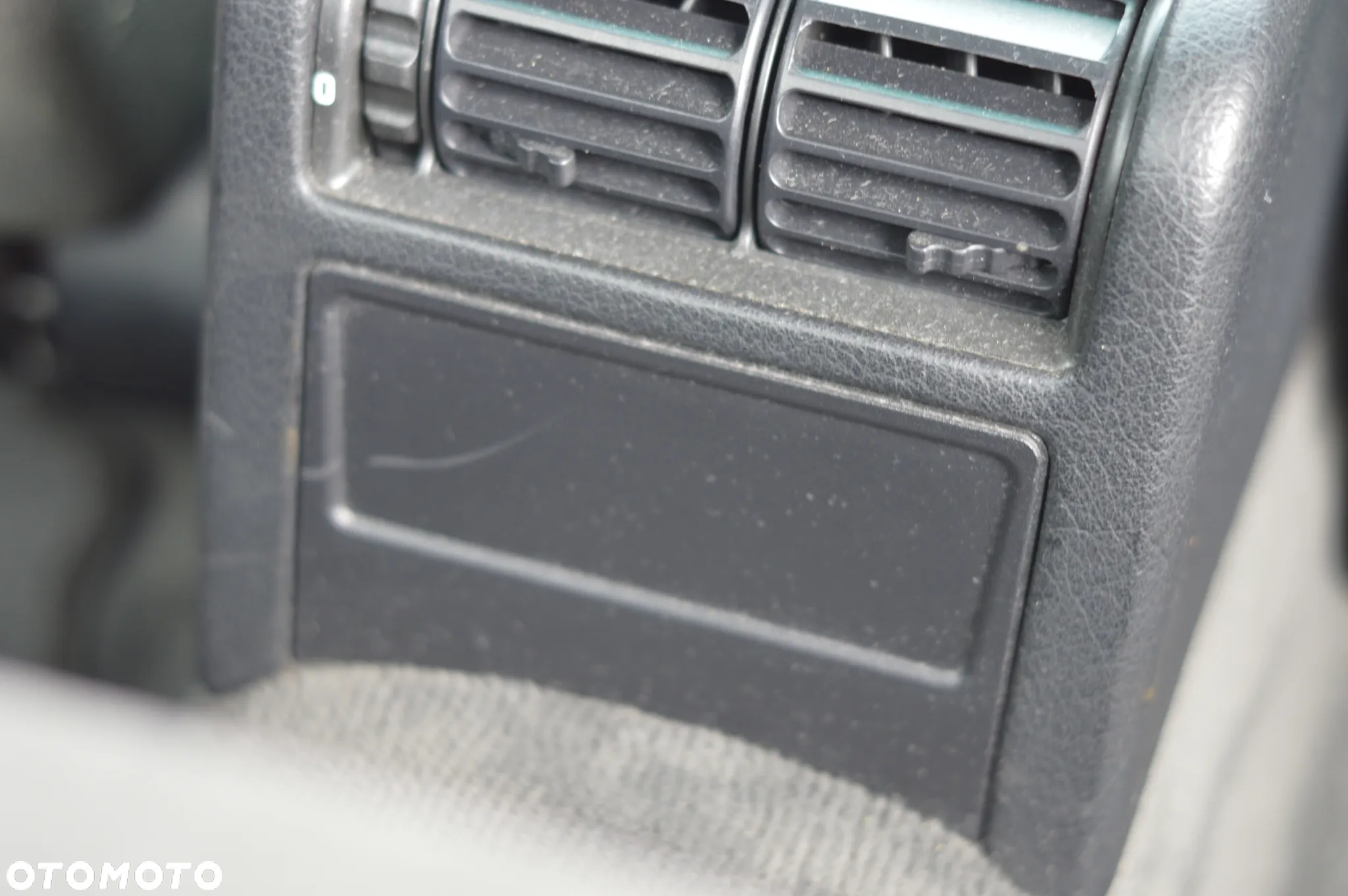 BMW Seria 5 520i - 31