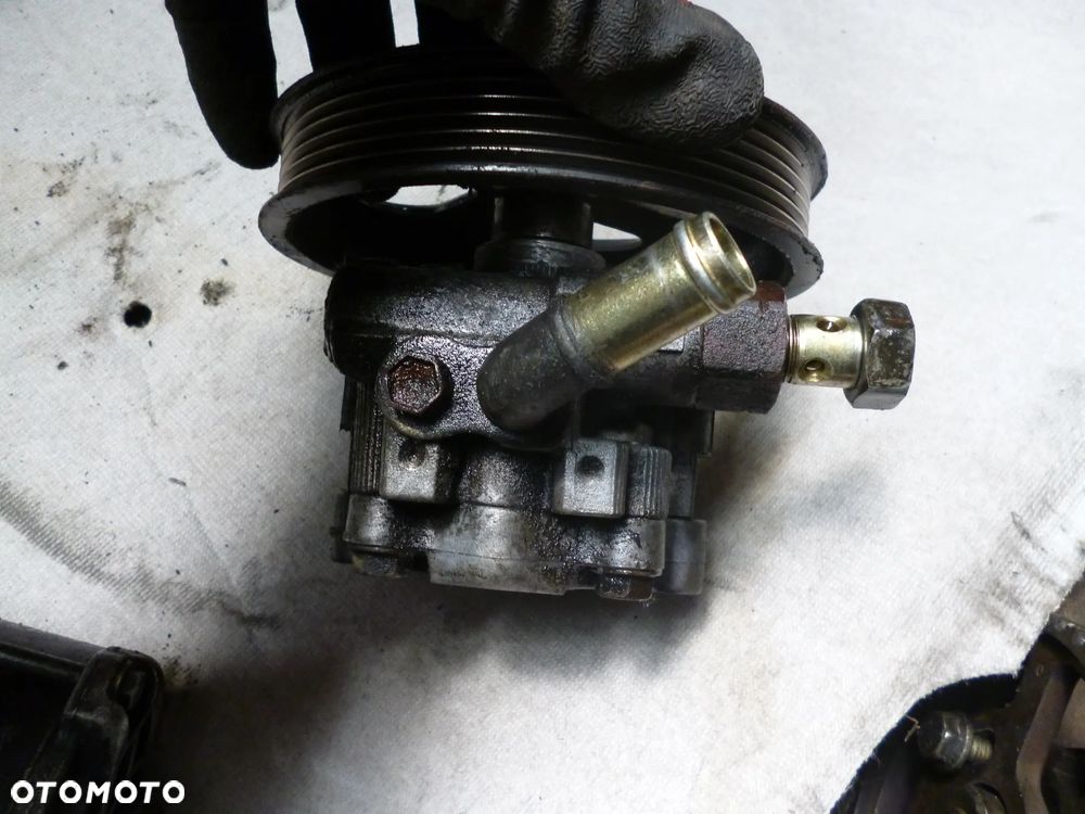 toyota corolla e11 1.9d pompa wspomagania - 3