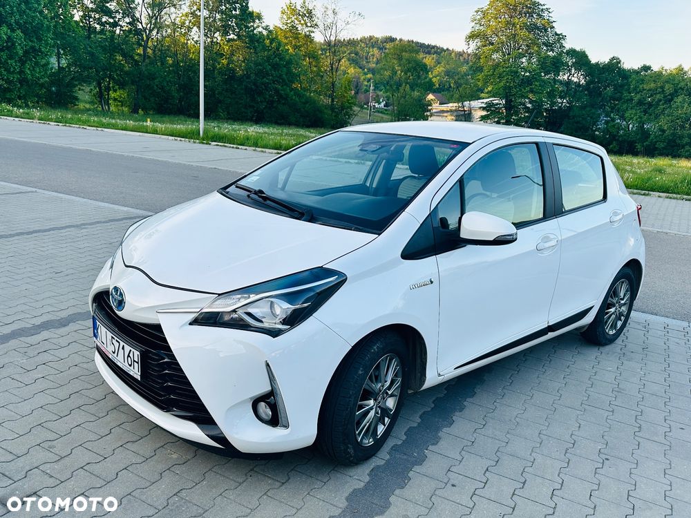 Toyota Yaris Hybrid 100 Premium EU6 - 19