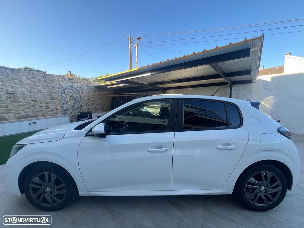 Peugeot 208 PureTech 100 EAT8 Allure - 4