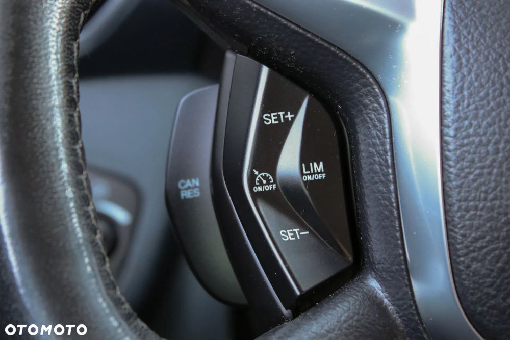 Ford Grand C-MAX 2.0 TDCi Champions Edition - 36