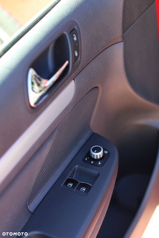 Volkswagen Golf - 14