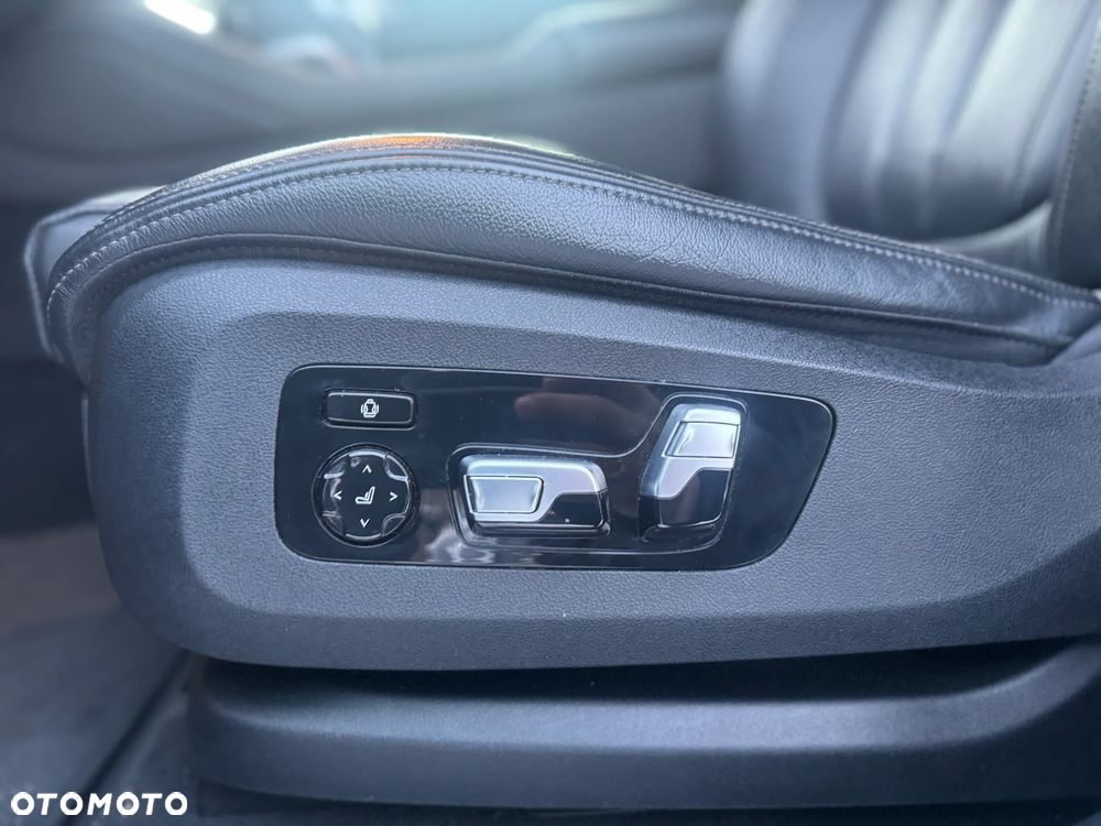 BMW X6 xDrive40d - 10