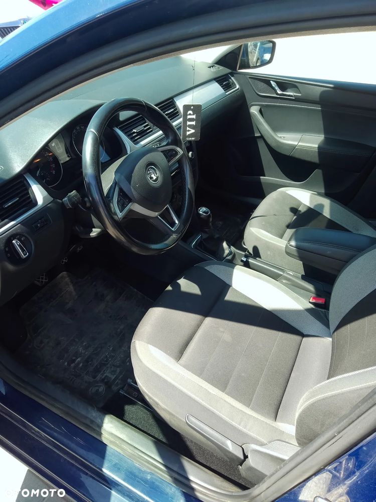 Skoda RAPID 1.6 TDI DPF Active - 9